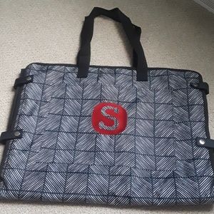 Thirty One Garment Bag